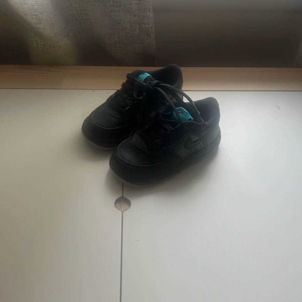 Nike Airforce 1 boys toddler runners, size 8